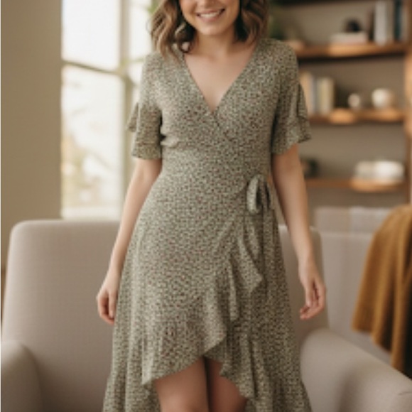 Max Studio Dresses & Skirts - Max Studio Ruffled Yellow Floral Wrap Dress XL